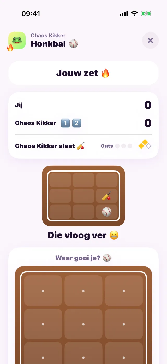 Honkbal in porpor, midden in een spelletje.