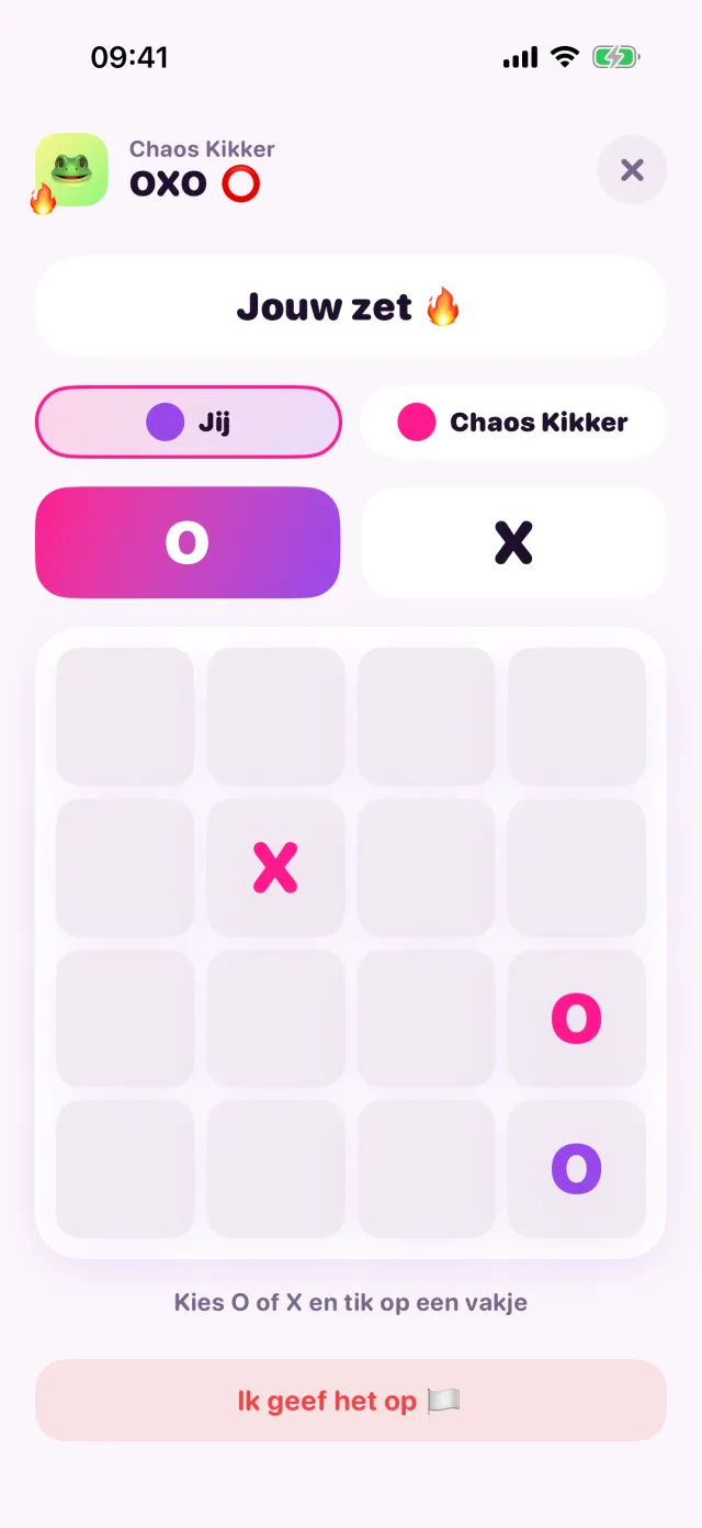 OXO in porpor, midden in een spelletje.